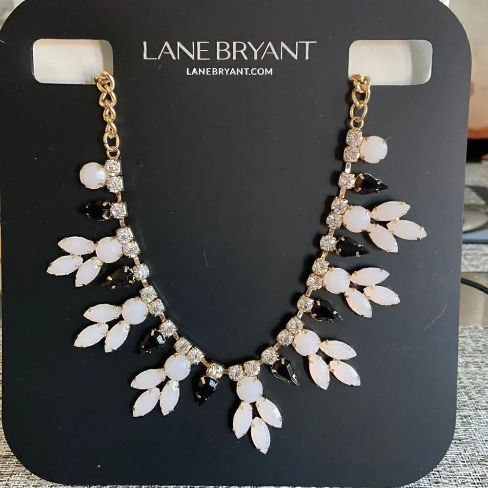 Lane Bryant NWT chunky necklace flower design black and light pink